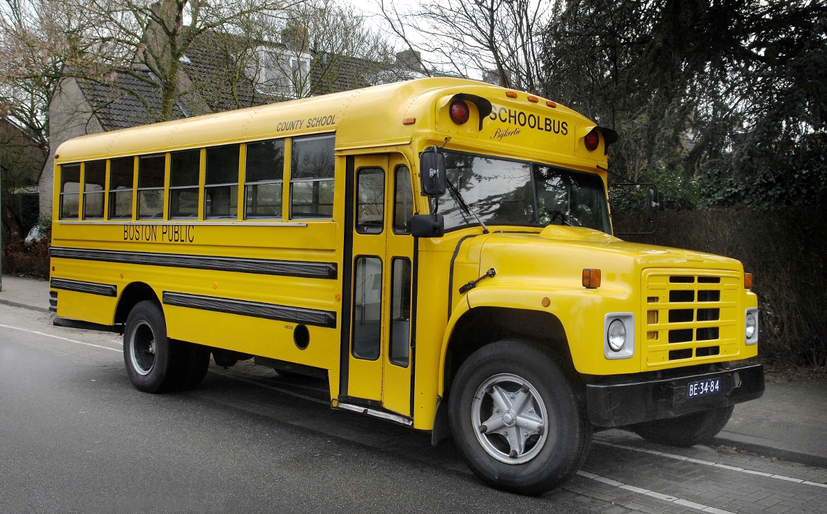 Amerikaanse Schoolbus (26 pers.) trouwauto huren - Amerikaanse ...